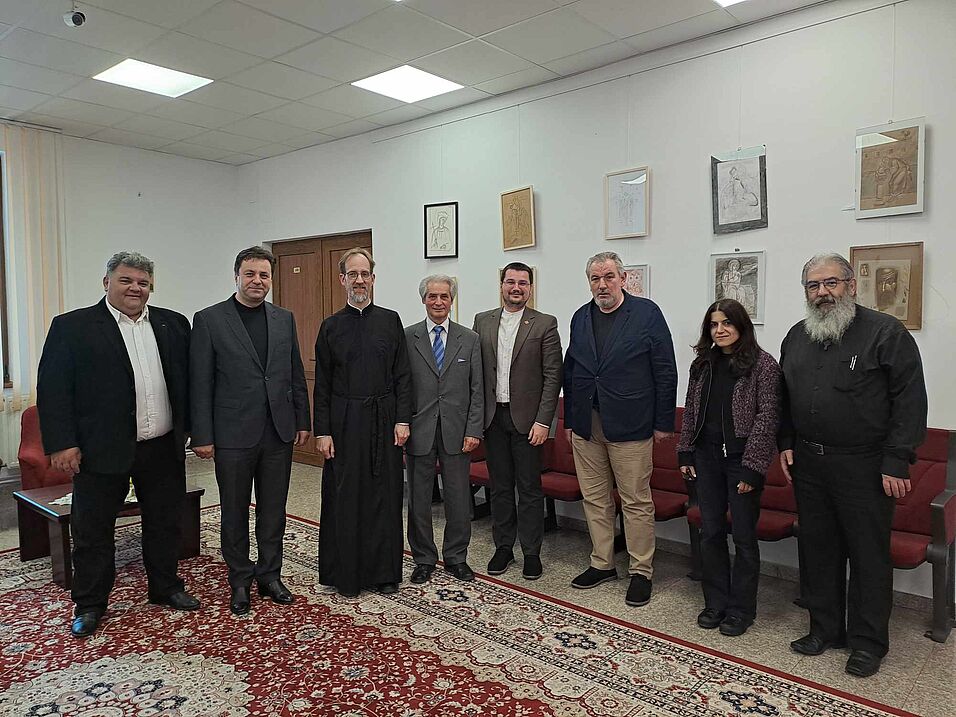 Gruppenbild mit Mitgliedern der orthodoxen Fakultät in Cluj (Rumänien)